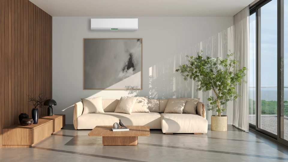 Salon moderne avec canapé d'angle beige, table basse en bois massif et meuble TV assorti